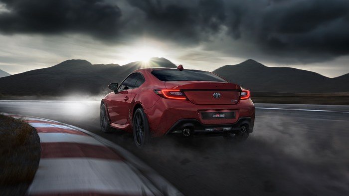 Why Car Toyota GR86 is popular among young drivers